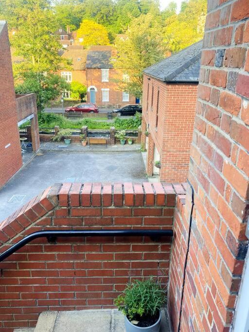 City Centre Riverside Apartment Winchester Extérieur photo